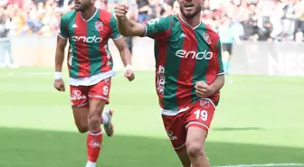 Karşıyaka, Bursaspor'u Yenerek Play-Off'a İsim Yazdırdı