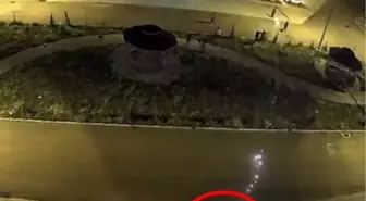 Hava Fişeği Hafif Ticari Aracı Yaktı