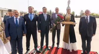 TBMM Başkanı Numan Kurtulmuş, Kırgızistan'a gitti