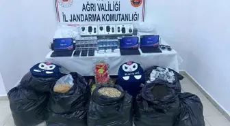 Ağrı'da Gümrük Kaçağı Malzeme Operasyonu: 4 Gözaltı