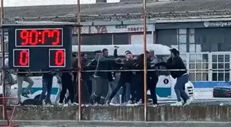 Balıkesir'de Futbol Maçı Sonrası Taraftar Kavgası