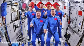 Çin'de Shenzhou-19 Uzay Aracından Shenzhou-20'ye Devir Teslim Töreni