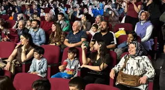 Diyarbakır'da 'Masal Diyarı' Çocuk Festivali Coşkuyla Başladı