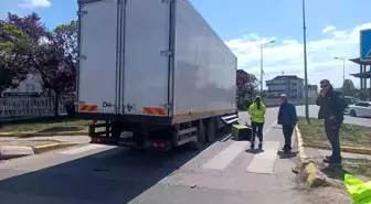Kocaeli'de Motosiklet - Kamyon Kazası: Sürücü Yaralandı