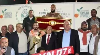 Kumluca Tarım ve Seracılık Festivali'nde Orhan Okulu Başpehlivan Oldu