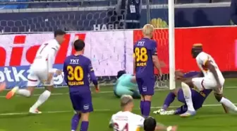 Osimhen'in Caner Erkin'i hareketsiz bıraktığı an