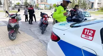 Aksaray'da Kasksız ve Ehliyetsiz Motosiklet Sürüsüne 35 Bin Lira Ceza