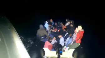 Dikili açıklarında 31 düzensiz göçmen yakalandı