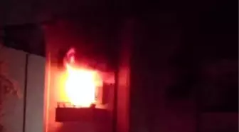 Sakarya'da 3 Katlı Binada Yangın: 6 Kişi Kurtarıldı
