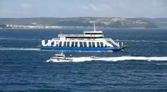 Çanakkale'de Poyraz Fırtınası Feribot Seferlerini İptal Etti