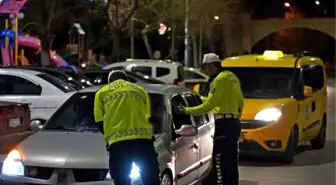 Isparta'da Trafik ve Asayiş Uygulaması: 20 Sürücüye Ceza
