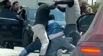İzmir'de Sürücüler Arasında Satırlı Kavga