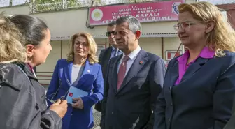 CHP Lideri Özgür Özel, Tutuklu Kadınları Ziyaret Etti
