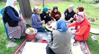 Erzincan Binali Yıldırım Üniversitesi Öğrencilerinden Gönüllü Ziyaretler