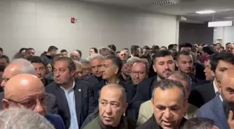 Zafer Partisi Genel Başkanı Ümit Özdağ hakim karşısında / Görüntü eklendi