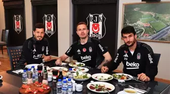 Beşiktaş Başkanı Serdal Adalı, Teknik Heyet ve Futbolcularla Bir Araya Geldi