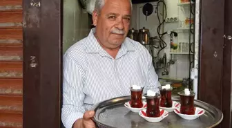 Çaycı İsmet Baba: Gaziantep'in Neşesi ve Geleneksel Çay Kültürü