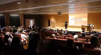 Defne Ilgaz, Rıfat Ilgaz'ın Eserleri ve Film Uyarlamaları Üzerine Konuştu