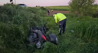 Edirne'de Motosiklet Kazası: Bir Ölüm, Bir Ağır Yaralı