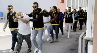 Adana'da Fuhuş Şebekesi Operasyonu: 10 Şüpheli Yakalandı, 12 Kadın Kurtarıldı