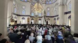 Japonya'da 350 Lise Öğrencisinden Tokyo Camii'ne Ziyaret
