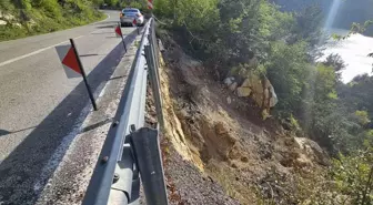 Kastamonu-Bartın Sahil Yolunda Heyelan Tehlikesi