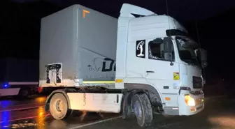Erzurum'da Tır Kazası: Sürücü Direksiyon Hakimiyetini Kaybetti