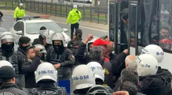 1 Mayıs Emek ve Dayanışma Günü'nde Taksim'e Yürüyüşe Polis Müdahalesi