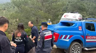Çine'de Hasta Taşıyan Ambulans Çamura Saplandı, Jandarma Kurtardı