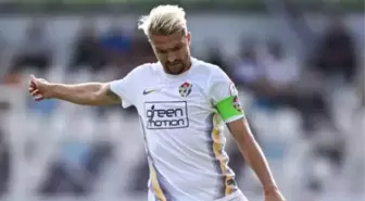 Caner Erkin futbolu bıraktı mı?