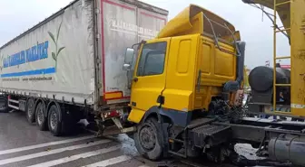 Sakarya'da Zincirleme Trafik Kazası: 1 Yaralı