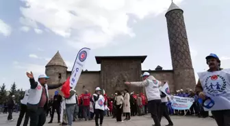 Erzurum'da 1 Mayıs Emek ve Dayanışma Günü Kutlandı