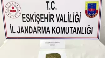 Eskişehir'de Uyuşturucu Taşıyan İki Şüpheli Yakalandı