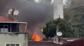 Fatih'te 3 gecekonduda yangın-1