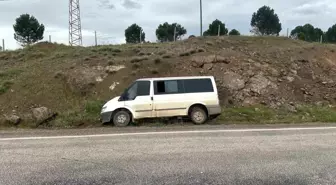 Adıyaman'da Minibüsün Şarampole Savrulması: 3 Yaralı