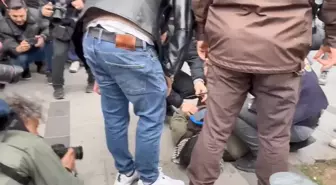 1 Mayıs'ta İzinsiz Yürüyüşte İlginç Olay: Gözaltına Alınan Eylemcinin Cebinden Makas Çıktı