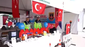 Ödemiş'te Tarım Fuarında Jandarmadan Trafik Güvenliği Farkındalığı