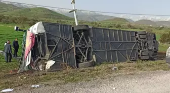Van'da Yolcu Otobüsü Devrildi: 28 Yaralı