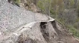 Yusufeli'nde Yol Çalışmalarında Heyelan: Çalışanlar Son Anda Kurtuldu