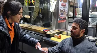 Kokoreç Dükkanından Anlamlı 1 Mayıs Kutlaması