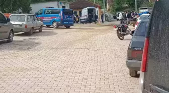 İzmir'de Av Tüfeğiyle Saldırı: 2 Yaralı, Kaçan Şahıs Aranıyor