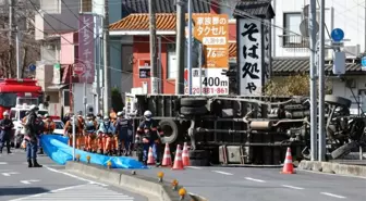 Japonya'da Dev Çukura Düşen Sürücünün Cesedi 3 Ay Sonra Bulundu