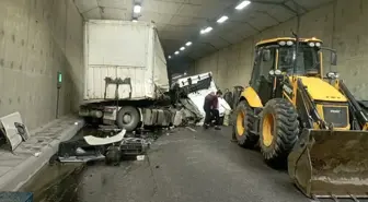 Malatya'da TIR Kazası: Sürücü Ağır Yaralandı