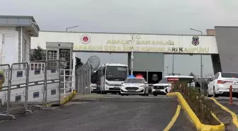 Diyarbakır'da 8 Yaşındaki Narin Güran'ın Cinayeti Davasında 12 Sanık Hakim Karşısında