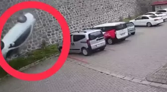 Ordu'da istinat duvarından site bahçesine düşen otomobilin sürücüsü öldü