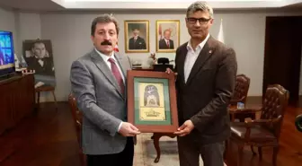 Yusuf Dikeç, Gümüş Madalya İle Samsun Valisi'ni Ziyaret Etti
