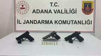 Adana'da 2 Şüpheli Evinde 3 Ruhsatsız Tabanca Ele Geçirildi