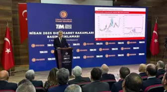 Ticaret Bakanı Bolat: 'Nisanda mal ihracatımız geçen yılın aynı ayına göre yüzde 8,5 artışla 20,9 milyar dolara yükselmiştir'