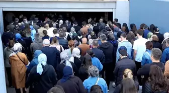 Bahçelievler AVM'de Garaj Günleri Başladı, İndirimler Yoğun İlgi Gördü