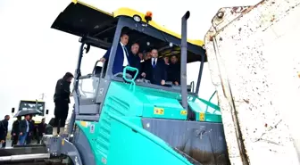 Ardahan'da Köy Yolları Betonla Yenileniyor